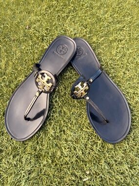 Tory Burch mini Miller Jelly flip flops size 9